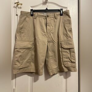 Classic Men's Cargo Shorts in Tan